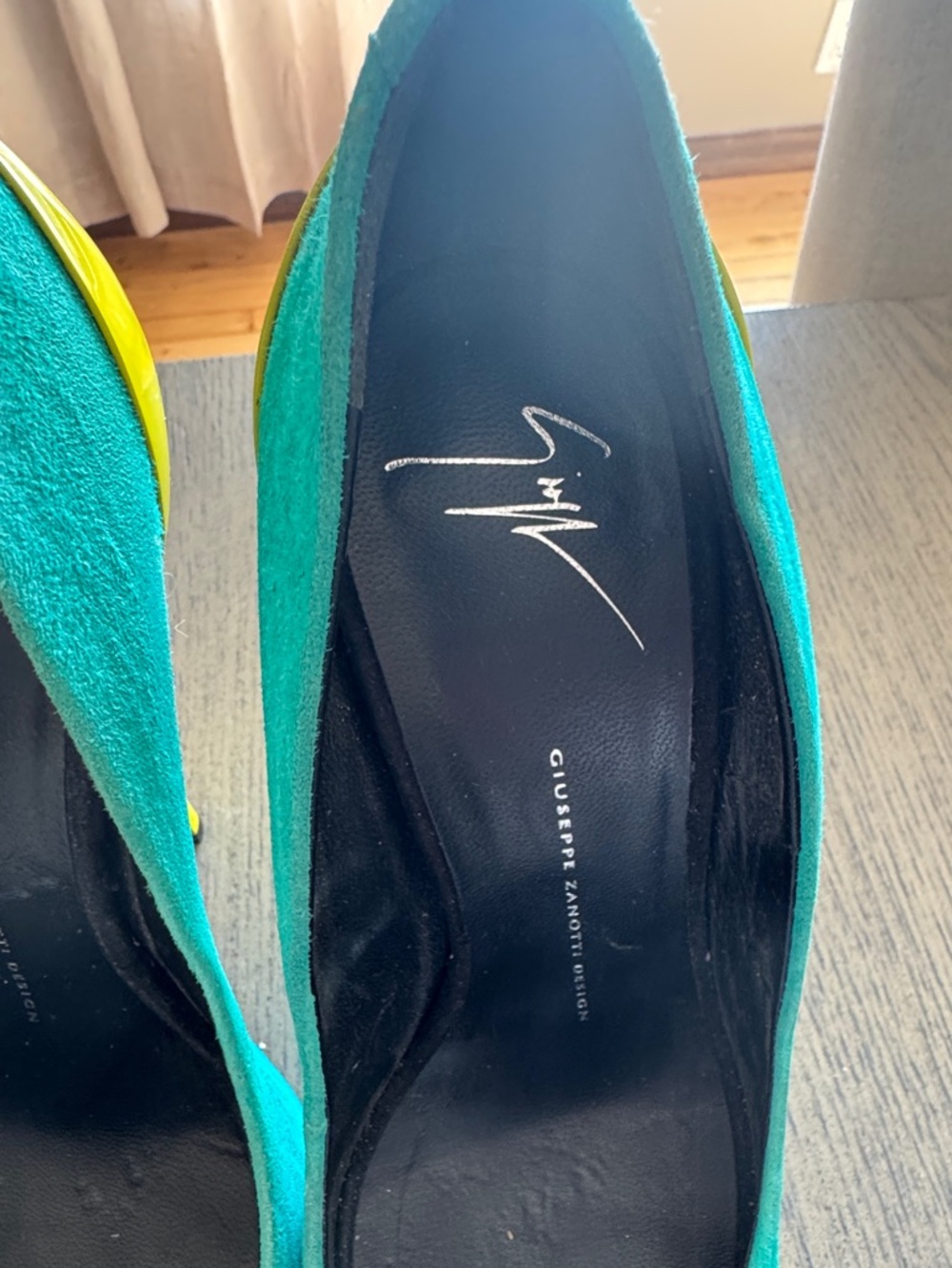 Giuseppe Zanotti Sharon Turquoise Suede Peep-Toe Pumps with Yellow Heel - Picture 4 of 6